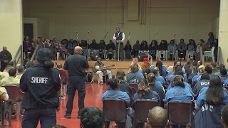 Christmas Day service held at Cook County Jail for inmates
