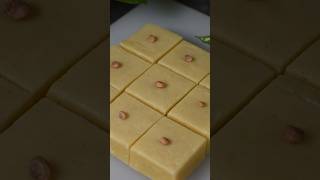 பாதாம் வச்சு நாவில் கரையக்கூடிய தீபாவளி ஸ்வீட்-Simple Badam Burfi  #steamd #shorts #diwalisweets