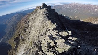 【馬の背】奥穂高岳からジャンダルムへ / Descending view of knife ridge of Mt. Okuhotakadake.