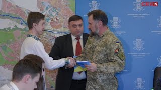 16-річні чернівчани отримали паспорти нового зразка