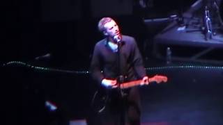 Moses - Coldplay - live in Phoenix 2003 (rare video)