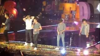 One Direction - Live While We're Young @Teen Awards 2012 (Remix)