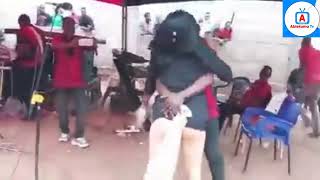 Gh lady Dance naked with a man after the final funeral rites of their colluege