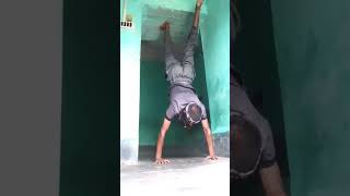 #day7 of handstand practice do sport and like #no7 #handstandhold