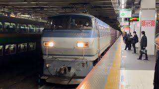 JR貨物EF66形100番台117号機＋コキ24B（両）が大宮駅4番線を通過するシーン（4076レ・吹A20・コンテナ輸送）2023.1.18