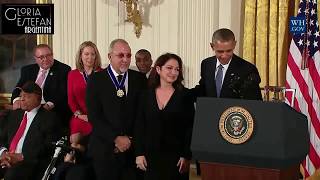 Barack Obama otorga la Medalla Presidencial de la Libertad a Emilio y Gloria Estefan