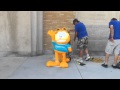 Time Lapse of the Garfield and Odie Indiana Farmers Coliseum Statue Installations