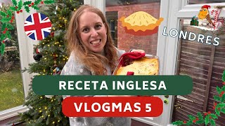 Cooking a typical English dish: Cottage Pie - VLOGMAS London DAY 5