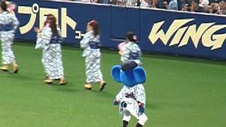 2012.7.27 浴衣デーのヤクルト戦でドアラのバク転タイムです！