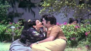 ANR,Jayasudha Romantic Scene || Pilla Zamindar Movie || ANR,Jayasudha