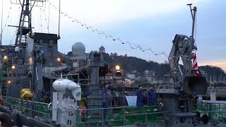 掃海艇えのしまin江ノ島2017 艦旗降納