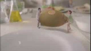 Ebihara Yuri in 2008.05 Zespri Gold Kiwi CM 15s