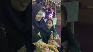 Naik becak ontel di simpang lima Semarang