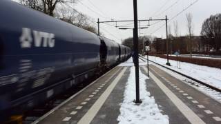 Captrain 203 103 komt met graanwagens door Borne