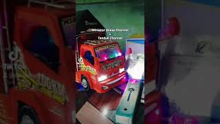 Hadiah Kontes Miniatur Truk Tanduk Channel