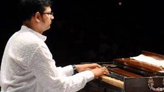 Niranjan Lele-Harmonium Solo-Marathi Abhang-amrutahuni god