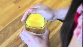 How to Peel a Mango with a Glass