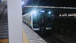 E131系0番台マリR04編成2両