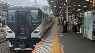 E257系2000番台NA-12編成(東大宮車両センター所属)が特急踊り子8号東京行きとして熱海駅4番線に到着するシーン！