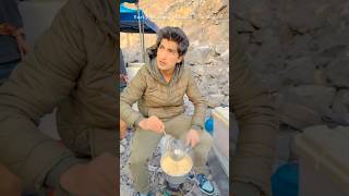 😅Naseem Shah Making Tea ☕️ in Mountains | Naseem Shah #naseemshah #teamaking #cricketer #shorts