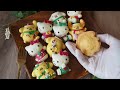 チョコレートでコーティングするハローキティとポムポムプリンのクリスマスマドレーヌ　お菓子作り♡hello kitty and pompompurin christmas madeleine.