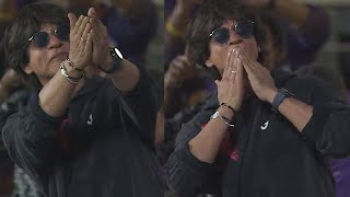 Shahrukh Khan in Eden Gardens Stadium Kolkata giving Flying Kiss to Support KKR vs RCB