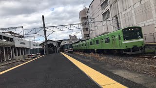 【三輪臨・当駅で3並び‼️】201系（ND607編成）普通高田行き　桜井駅発車