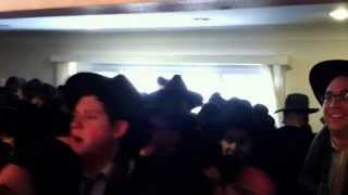 Hachnosas Sefer Torah at Yeshivah Gedolah Ateres Mordechai - סימן טוב ומזל טוב (S Mendlowitz)