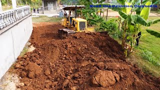 Amazing D31A KOMATSU Spreading Dirt Filling Up At Narrow Road - អាប៊ុលរុញដីកន្លែងចង្អៀត