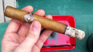 Montecristo Classic Churchill Cigar Review