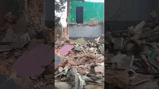 Govt demolishing illegal occupants at Retteri