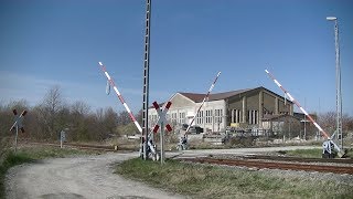 Spoorwegovergang Teuchern (D) // Railroad crossing // Bahnübergang