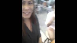 Gadis tidak pakai sluar dalam
