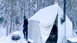 Trarp camping in stom in solo heavy snowfall