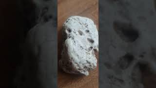 white Meteorite                  النيزک الابيض