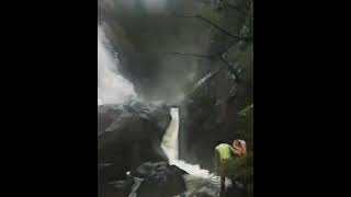 Flood in thenaruvi (தேனருவி) coutrallam during heavy rain