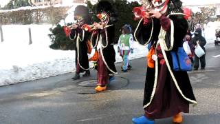 Witijätter am Kinderumzug in Lomiswil 2012