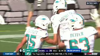 Tua hits Tyreek Hill AGAIN & Dolphins come back