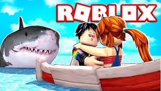 Escapa Del Tiburon En Roblox Youtube - nos atacan tiburones roblox shark attack en español