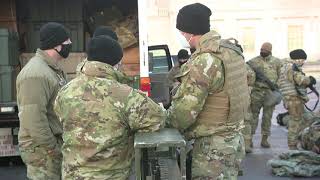 National Guard members in Capitol receive weapons