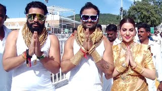 Pune Goldman Family Visits Tirumala | 25kg Gold Chains | Manastars