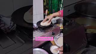 Me aur meri roti #lovecooking #cookingchannel #cooking #roti #makingroti #sorts #ytshorts