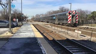 METRA SD70MACH-500 pushing a holiday train at mars station on 1/08/25