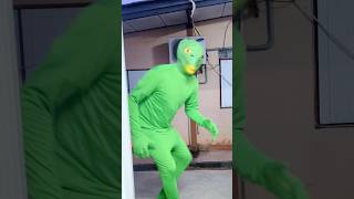FROG ATTACKS TODDLER 😁 #shortvideo #funny