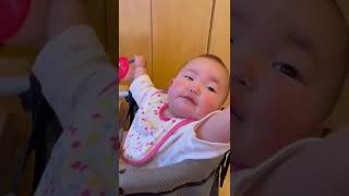 【麦茶をガブ飲みする7ヶ月baby】むちむちが止まらない秋ちゃん【四人育児】