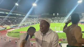 Dayro moreno alentando en la barra del Once Caldas vs Bogota