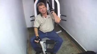 C7 Quadriplegic transfers onto weight machine