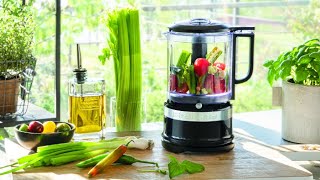 Univerzální pomocník do každé kuchyně – sekací mixér KitchenAid