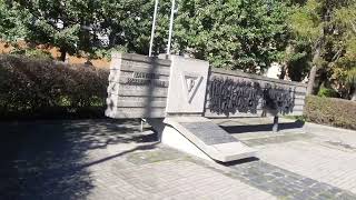 מצבת הזיכרון ממול למקווה של טרנוב-Monument in front of Tarnow's Mikveh