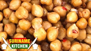 Snelle Surinaamse Ghughri (Kikkererwten) Gerecht | Fast Surinamese Ghughri Chaat (Chickpeas) Dish